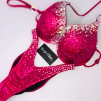 2100 Crax Rubra