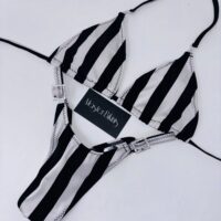 Posing Black & White Lines